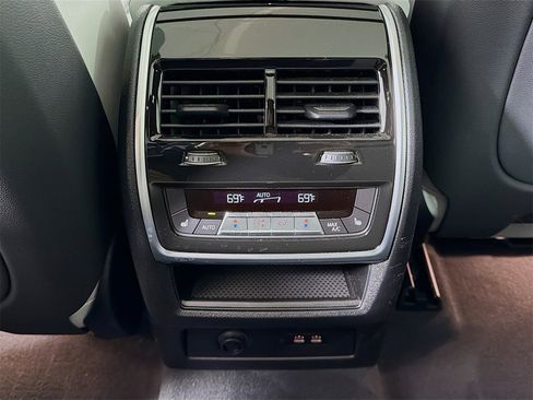 Used 2026 BMW X5 xDrive40i w/ M Sport Package image 28