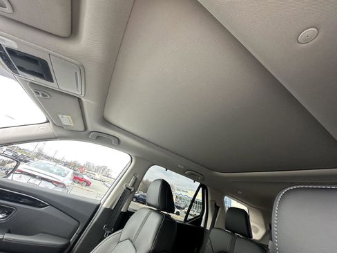 New 2025 Honda Pilot Touring image 24