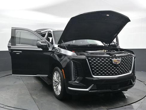 Used 2025 Cadillac Escalade Premium Luxury w/ Touring Package AWD/4WD image 56