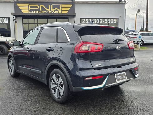 Used 2018 Kia Niro EX Premium image 6