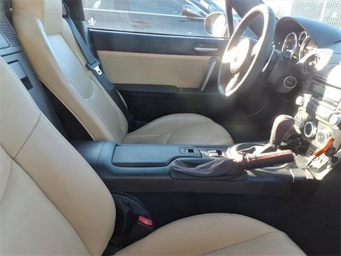 Used 2011 MAZDA MX-5 Miata Grand Touring w/ Premium Pkg image 6