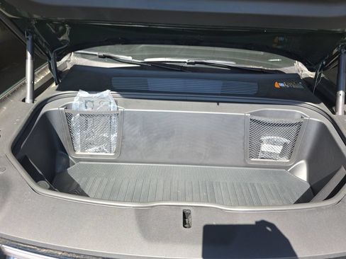 Used 2026 Rivian R1S Premium Quad AWD/4WD image 2