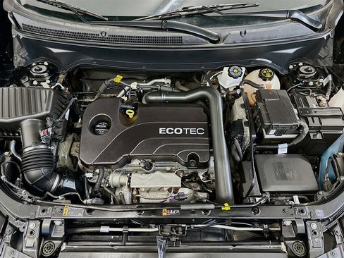 Used 2018 Chevrolet Equinox LS image 33