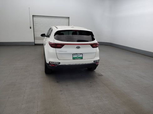 Used 2022 Kia Sportage LX AWD/4WD image 6