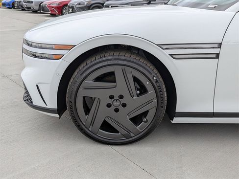 New 2026 Genesis G90 3.5T Prestige image 9