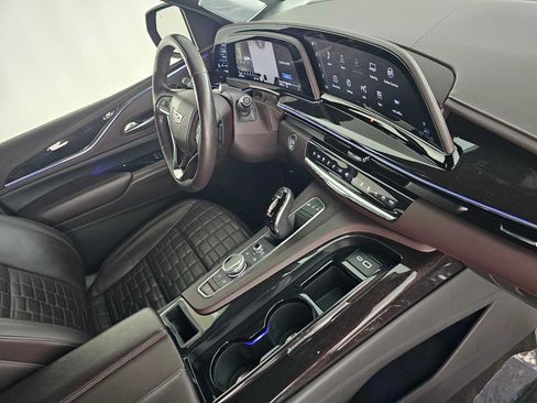 Certified 2024 Cadillac Escalade Sport Platinum AWD/4WD image 11