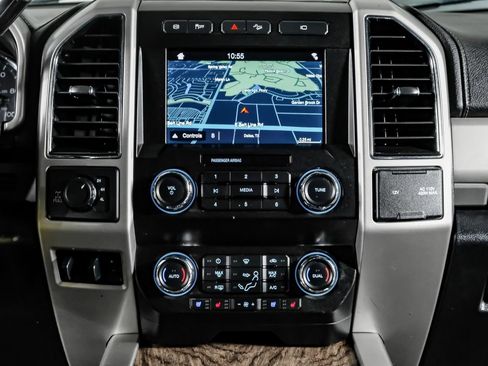 Used 2019 Ford F250 Lariat w/ Lariat Value Package AWD/4WD image 23