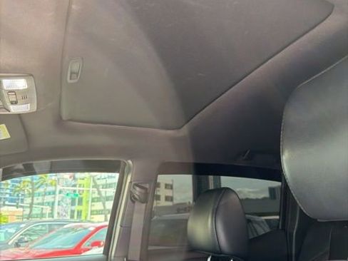 Used 2019 Toyota Tacoma SR image 11