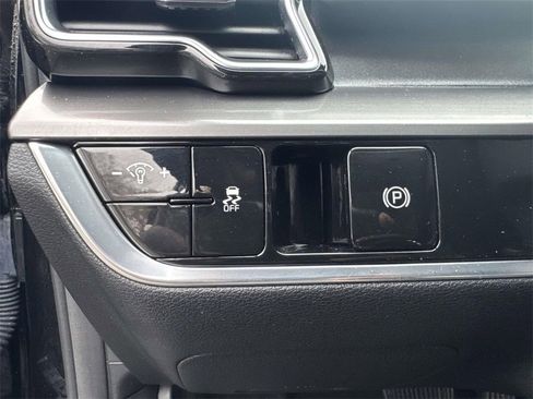 Used 2023 Kia Sportage EX image 20