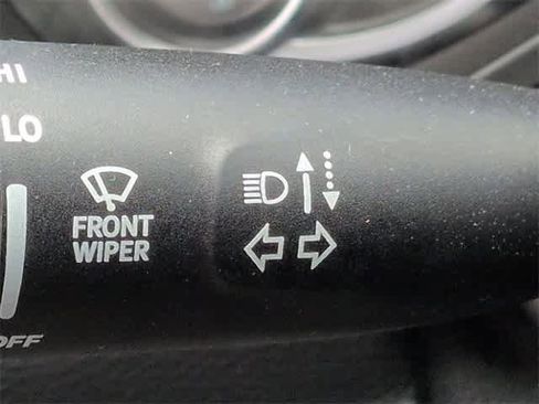 Used 2021 RAM 1500 Laramie w/ Off Road Group image 27