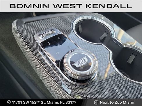 Used 2025 Cadillac Optiq Luxury 1 image 20