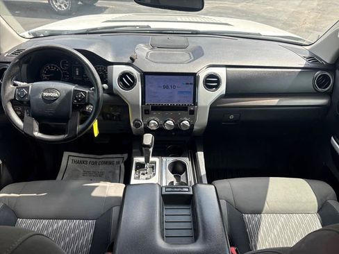 Used 2019 Toyota Tundra SR5 w/ SR5 Upgrade Package AWD/4WD image 11