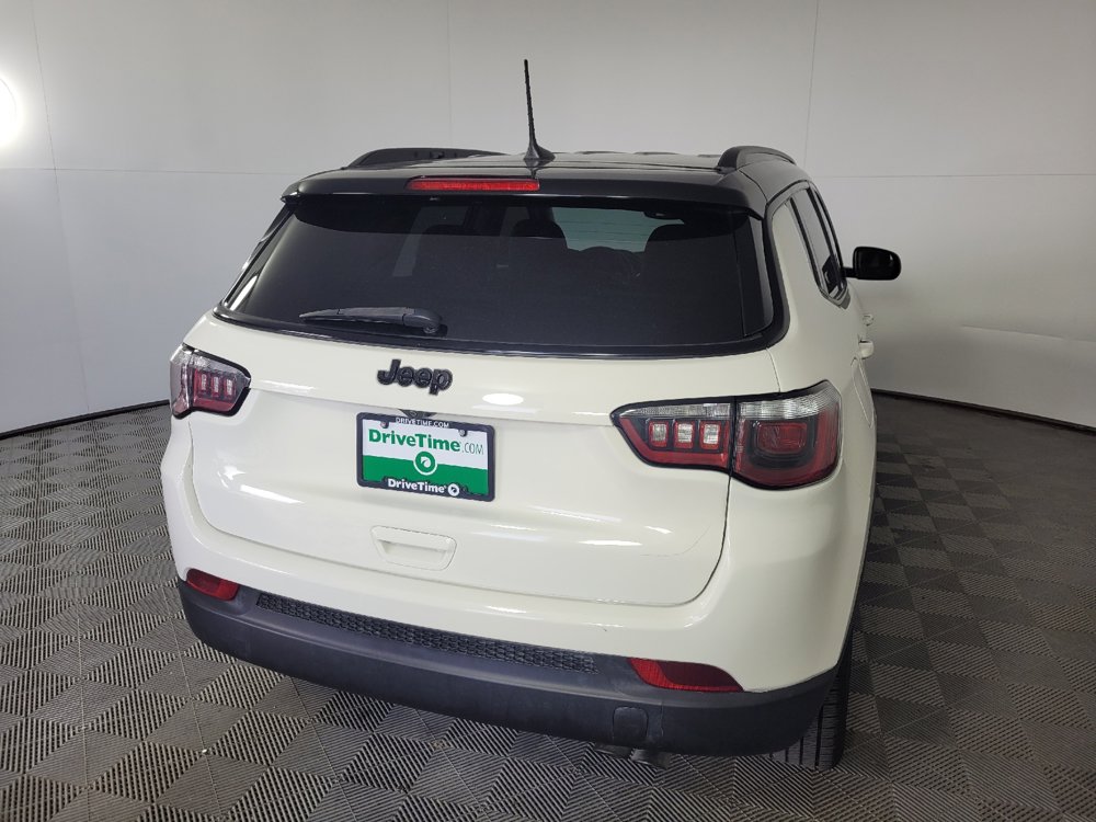 Used 2018 Jeep Compass Latitude w/ Popular Equipment Group FWD image 7