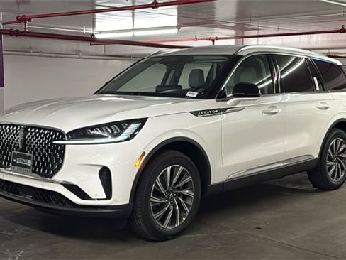 New 2026 Lincoln Aviator Black Label w/ Black Label Special Edition image 36