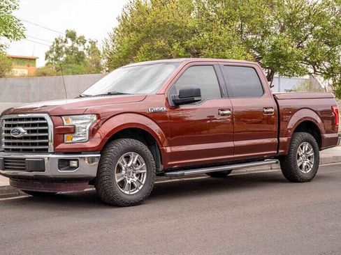 Used 2015 Ford F150 XLT w/ Equipment Group 301A Mid RWD image 1