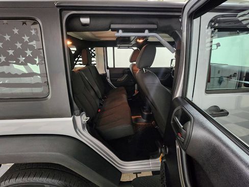 Used 2015 Jeep Wrangler Unlimited Sport w/ Connectivity Group image 20