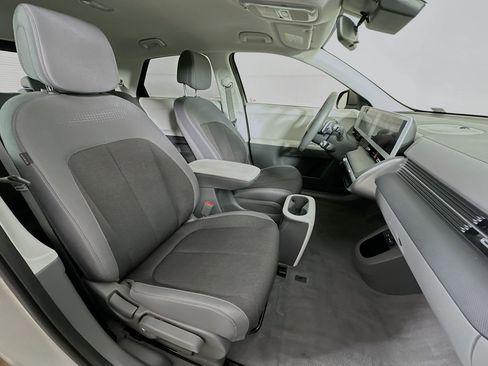 Used 2024 Hyundai Ioniq 5 SE image 30