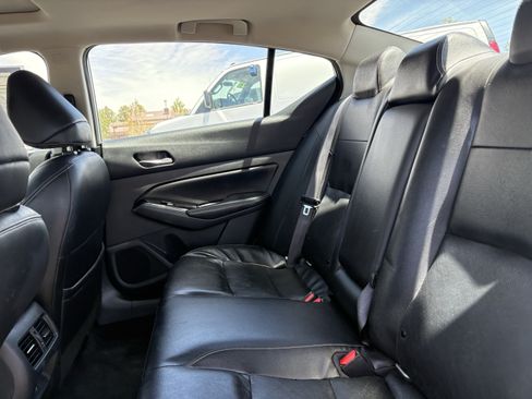 Used 2023 Nissan Altima 2.5 SL FWD image 13