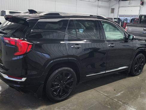 Used 2020 GMC Terrain Denali image 4