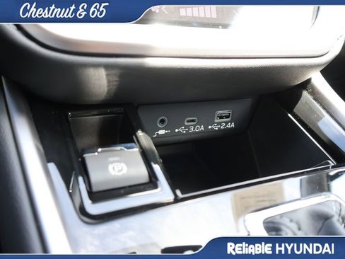 Used 2025 Subaru Outback Premium w/ Popular Package #1A AWD/4WD image 38