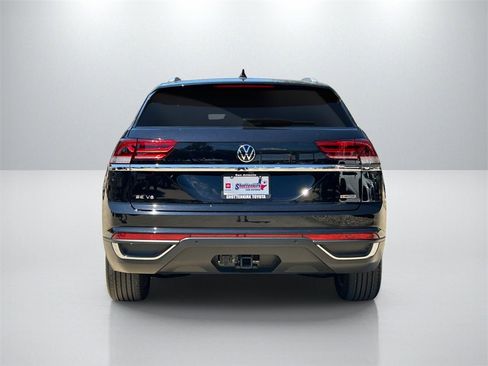 Used 2022 Volkswagen Atlas Cross Sport SE image 5