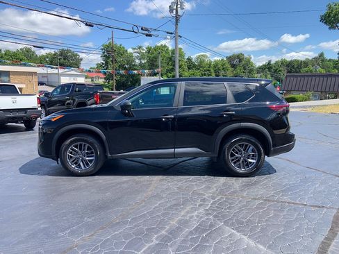 Used 2024 Nissan Rogue S AWD/4WD image 5