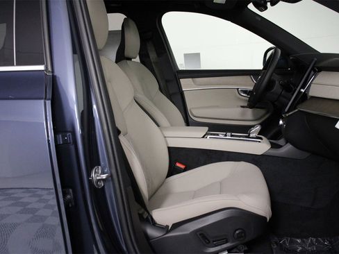 New 2026 Volvo XC90 B6 Plus w/ Protection Package image 10