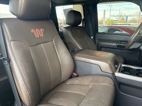 Used 2016 Ford F250 King Ranch w/ King Ranch w/Chrome Package image 33