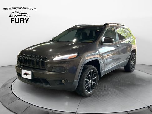Used 2014 Jeep Cherokee Latitude w/ Cold Weather Group AWD/4WD image 7