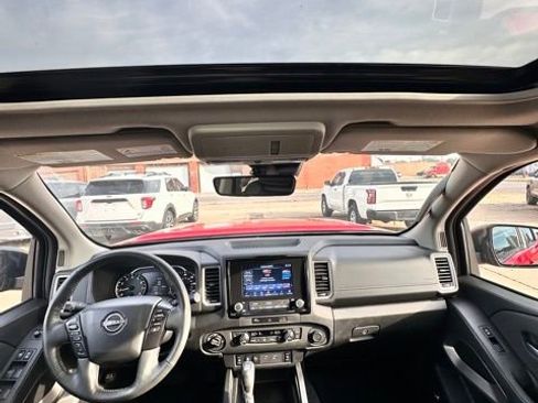 Certified 2024 Nissan Frontier SL w/ Technology Package image 32