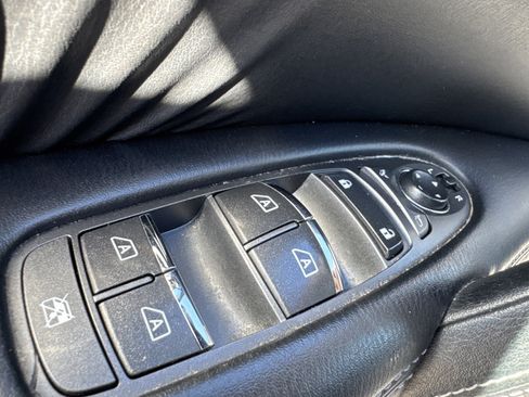 Used 2020 Nissan Armada SL w/ Premium Package image 10