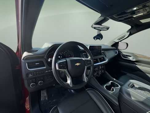 Used 2021 Chevrolet Tahoe Premier w/ Premium Package image 10