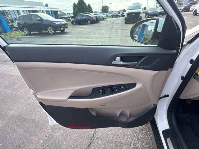 Used 2017 Hyundai Tucson Limited w/ Cargo Package AWD/4WD image 11