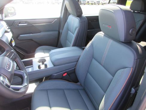 New 2026 GMC Acadia AT4 image 11