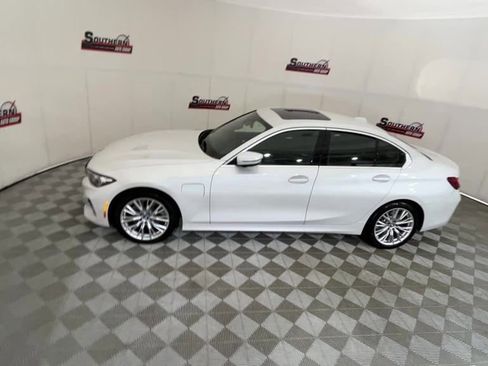 Used 2024 BMW 330e xDrive image 12
