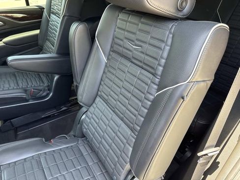 Used 2022 Cadillac Escalade Sport Platinum AWD/4WD image 14