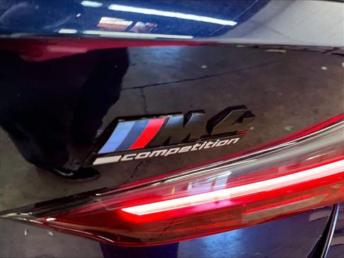 Used 2022 BMW M4 Competition RWD image 11