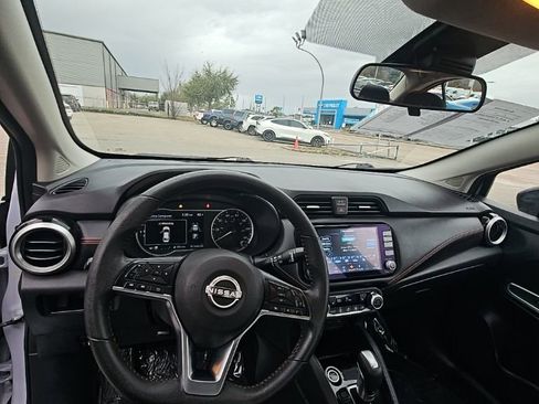 Used 2024 Nissan Versa SR image 16