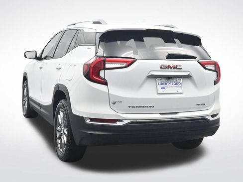 Used 2024 GMC Terrain SLT AWD/4WD image 9