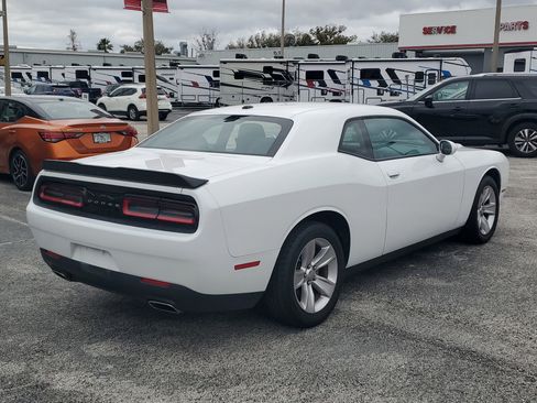 Used 2023 Dodge Challenger SXT image 4