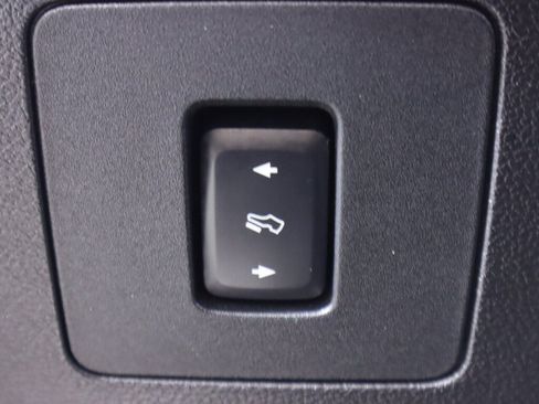 Used 2015 Ford F150 XLT w/ Equipment Group 301A Mid AWD/4WD image 11