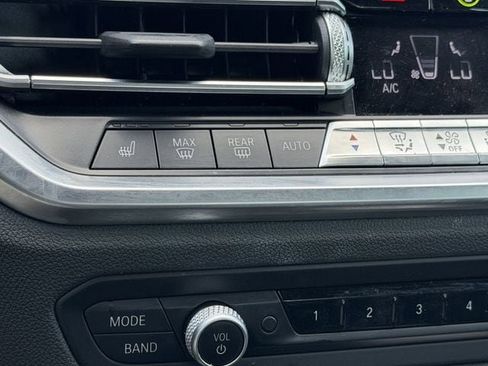 Used 2021 BMW 330i Sedan w/ Premium Package image 21