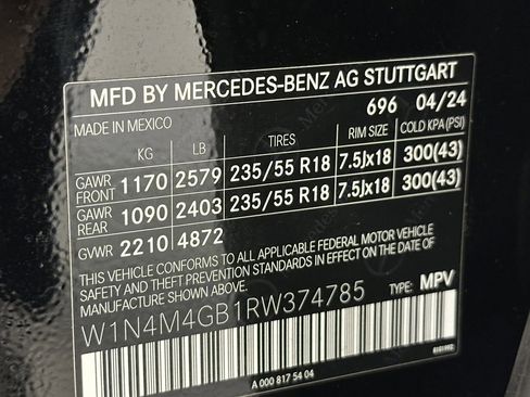 Certified 2024 Mercedes-Benz GLB 250 image 37