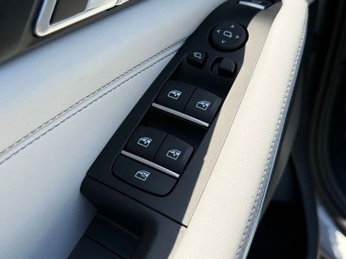 Used 2026 BMW X5 sDrive40i w/ Premium Package RWD image 18