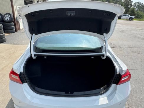 Used 2023 Chevrolet Malibu LT w/ Driver Confidence Package image 29