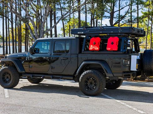 Used 2020 Jeep Gladiator Sport AWD/4WD image 5