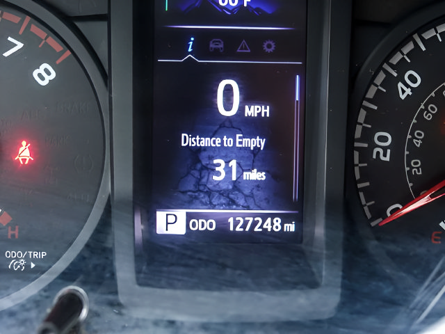 Used 2018 Toyota Tacoma SR RWD image 14