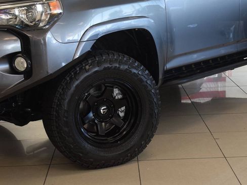 Used 2015 Toyota 4Runner Trail AWD/4WD image 14