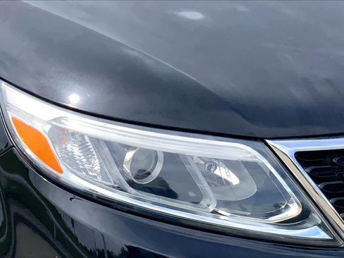 Used 2014 Kia Sorento LX image 26