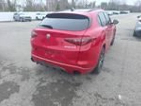 Used 2023 Alfa Romeo Stelvio Veloce image 5